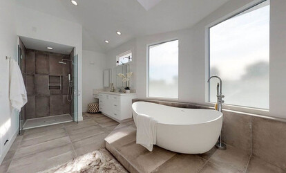 Hollywood film director Patty Jenkins has just bought this house in Santa Monica California for 6.35 million