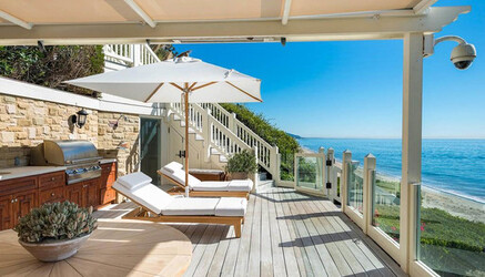 Kim Kardashian is currently staying at this 125 million house in Malibu California while escaping the Kanye West troubles.