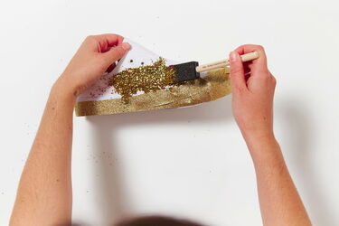 Fashion Beauty August 2016 DIY Time glitter kicks Fashion Beauty August 2016 DIY Time glitter kicks