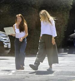 Is Gwyneth Paltrow Going For The Clown Look As She Nurses Injured Foot 