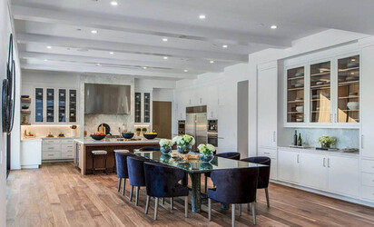 Lori Loughlin and Mossimo Giannulli have just bought this house in Hidden Hills California for 9.5 million.