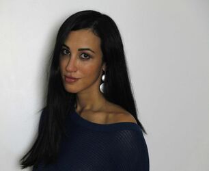 A RE MARKLE ABLE RESEMBLANCE MEET THE STUNNING POKER PLAYER WHO IS DEAD RINGER FOR MEGHAN MARKLE