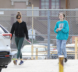 Jennifer Garner Enjoys Quality Time With 16 Year Old Fin Ahead Of Super Bowl Sunday