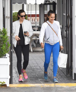 Jennifer Garner and a girlfriend make a caffeine pit stop at Brentwood Country Mart.