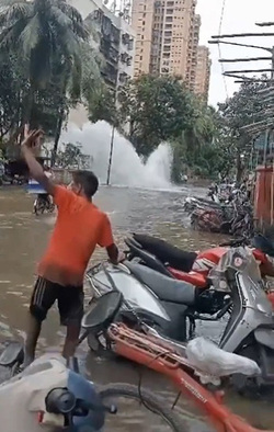 Video LANDSLIDE HORROR Hillside Houses Crumble In Monsoon Hit India Video LANDSLIDE HORROR Hillside Houses Crumble In Monsoon Hit India