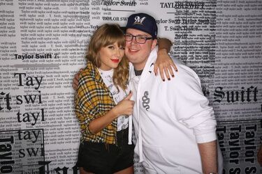 Taylor Swift in new teaser trailer of the upcoming videos for her new album Midnights 