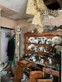 Urban explorer discovers abandoned vintage car graveyard Urban explorer discovers abandoned vintage car graveyard