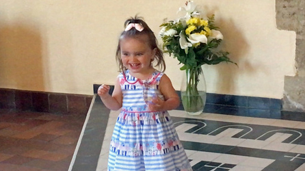 TODDLER HEARS ECHO FIRST TIME
