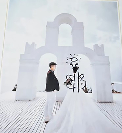 Husband Ruins Expensive Wedding Photos With Black Marker After Losing Argument To Wife Husband Ruins Expensive Wedding Photos With Black Marker After Losing Argument To Wife