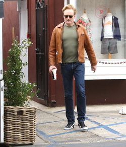 Conan O Brien Making Time For Family In Brentwood