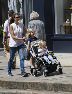Princess Madeleine with her Kids Princess Madeleine with her Kids