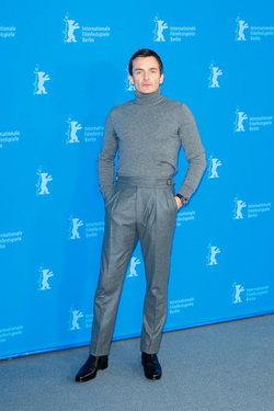 Jessica Chastain and Rupert Friend attending the photocall of Dreams during the 75th Berlin Film Festival Berlin Jessica Chastain and Rupert Friend attending the photocall of Dreams during the 75th Berlin Film Festival Berlin