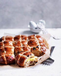 HOT CROSS 4 BUNS WAYS HOT CROSS 4 BUNS WAYS