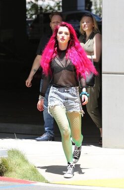 Bella Thorne Rocks Hot Pink Hair After Revealing Scott Disick Drinks Alot Bella Thorne Rocks Hot Pink Hair After Revealing Scott Disick Drinks Alot