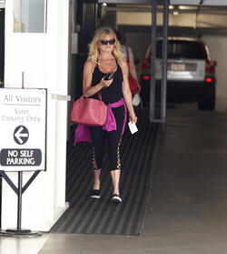 Film icon Goldie Hawn was spotted leaving the Gym in Brentwood. Film icon Goldie Hawn was spotted leaving the Gym in Brentwood.