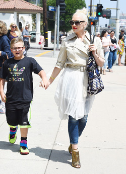 Gwen Stefani Fashionable At Sunday Services With The Boys