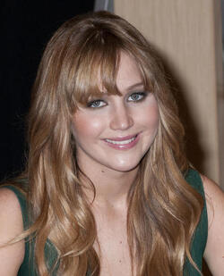 JENNIFER LAWRENCE DOPPELGANGER THANKS STRANGERS FOR SPOTTING SIMILARITIES TO A LIST STAR