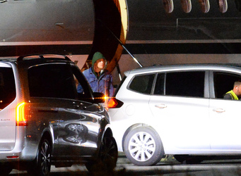 Taylor Swifts boyfriend Joe Alwyn arriving back into the UK after spending time with Taylor in Nashville.