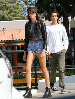 Kaia Gerber on her first date with new boyfriend Kaia Gerber on her first date with new boyfriend