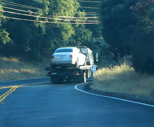 Kim Kardashian Breaks Down On Mulholland Drive And Calls A Tow