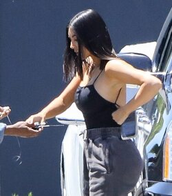 Kim Kardashian shows off her famous derriere in sweatpants