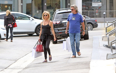 Goldie Hawn And Kurt Russell Go Shopping In Brentwood