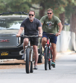 Arnold Schwarzenegger and Ralf Moeller go for a Bike Ride