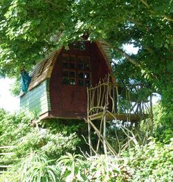 TREE HOUSE AIR BNB