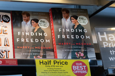  Finding Freedom Biography Of Prince Harry And Meghan Markle On Sale In London