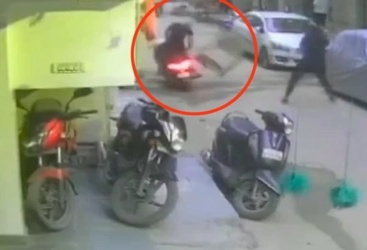 VIDEO Horrifying moment air conditioning unit falls off and kills teenager on street below