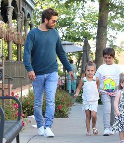 Scott Disick Finally Back On Daddy Duty Scott Disick Finally Back On Daddy Duty