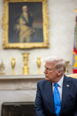 Non Exclusive Donald Trump hosts an expanded bilateral meeting Non Exclusive Donald Trump hosts an expanded bilateral meeting