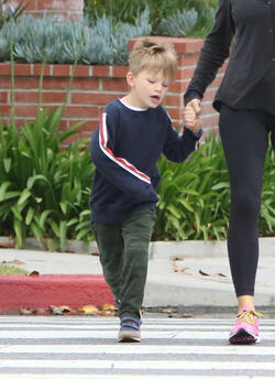 Jennifer Garner bonds with her three children in Brentwood as her divorce from husband Ben Affleck looms. Jennifer Garner bonds with her three children in Brentwood as her divorce from husband Ben Affleck looms.