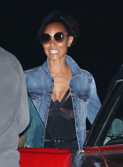 Jaden and Willow Smith treat their mother Jada Pinkett Smith and grandmother Adrienne Banfield Jones to a Mother s Day dinner at Nobu in Malibu.