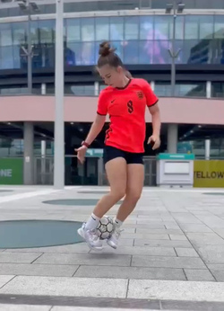 Freestyling footballer hopes to follow in the footsteps of England s lionesses Freestyling footballer hopes to follow in the footsteps of England s lionesses