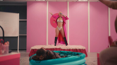 Iggy Azalea new music video Money Come 