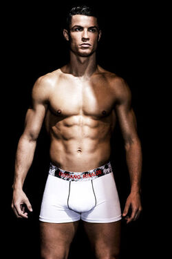 CRISTIANO RONALDO NEW CR UNDERWEAR CAMPAIGN