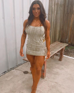 Self confessed muscle mommy says men constantly ask her for advice on how to get jacked