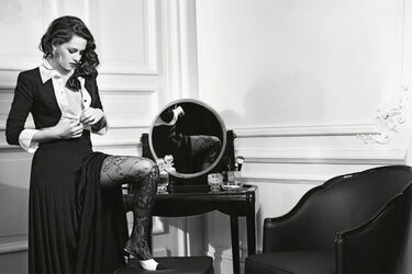 KRISTEN STEWART FOR CHANEL EYES MAKEUP COLLECTION KRISTEN STEWART FOR CHANEL EYES MAKEUP COLLECTION