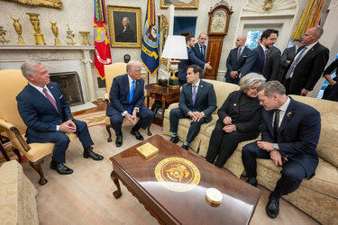 Non Exclusive Donald Trump hosts an expanded bilateral meeting Non Exclusive Donald Trump hosts an expanded bilateral meeting