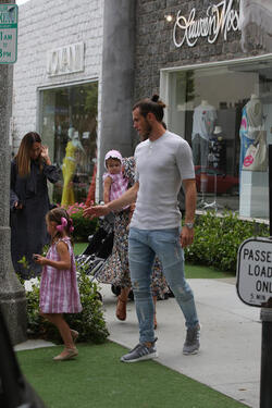 Garret Bale and Emma Rhys Jones goes shopping on Robertson BLV with their children Garret Bale and Emma Rhys Jones goes shopping on Robertson BLV with their children