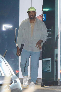 Kanye West already slimmer after one week of SoulCycle exercise Kanye West already slimmer after one week of SoulCycle exercise