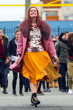 Anne Hathaway on the Filmset Modern Love Anne Hathaway on the Filmset Modern Love