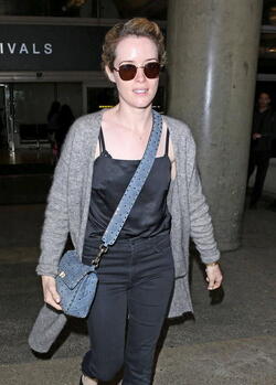  The Crown Star Claire Foy Looking Lovely With No Makeup At LAX