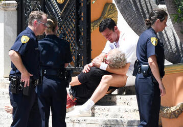 Ricky Martin and Edgar Ramirez act out the bloody death scene on the steps of the Versace Mansion during filming of Versace American Crime Story Ricky Martin and Edgar Ramirez act out the bloody death scene on the steps of the Versace Mansion during filming of Versace American Crime Story
