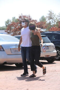 Lisa Rinna and Harry Hamlin in love in Malibu