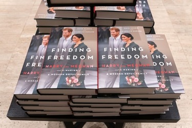  Finding Freedom Biography Of Prince Harry And Meghan Markle On Sale In London