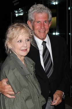 Tony Roberts Passes Away at 85