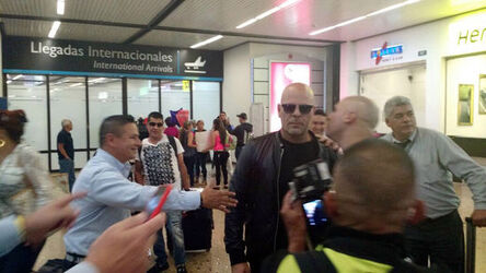 Bruce Willis lookalike at Comic Con Colombia Bruce Willis lookalike at Comic Con Colombia
