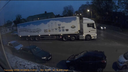 MPM_LORRYS_NEAR_MISS_WITH_MINI_03 MPM_LORRYS_NEAR_MISS_WITH_MINI_03